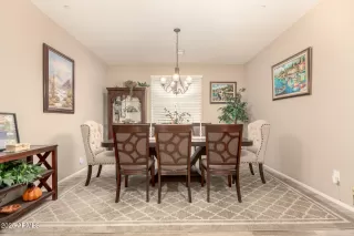 Photo #5: 6949312 Listing 