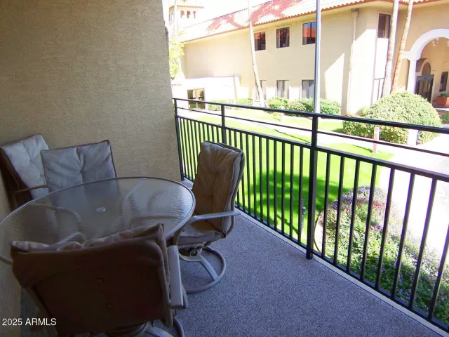 MLS: 6949430 Condo For Sale