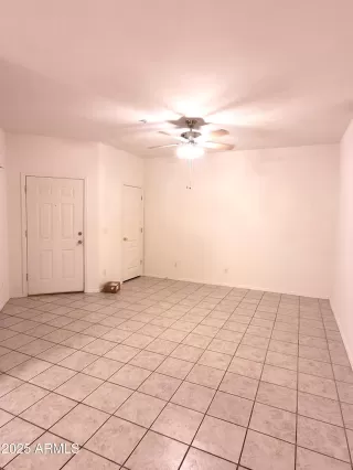 Photo #6: 6949490 Listing 