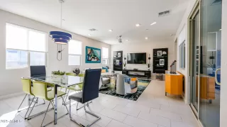 Photo #5: 6949572 Listing 