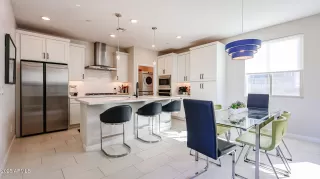 Photo #6: 6949572 Listing 