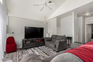 Photo #4: 6949682 Listing 