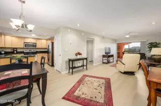 Photo #5: 6949772 Listing 