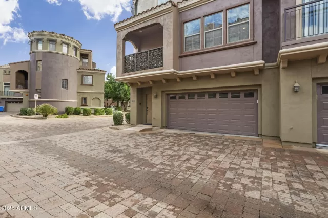 MLS: 6949849 Condo For Sale