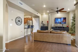 Photo #2: 6949849 Listing