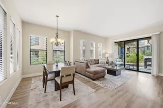 Photo #2: 6949857 Listing 