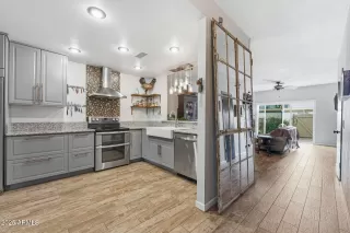 Photo #2: 6949932 Listing 