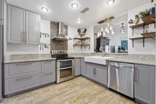 Photo #5: 6949932 Listing 