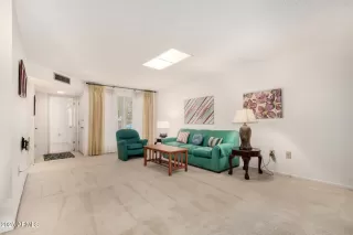 Photo #5: 6949984 Listing 