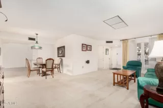 Photo #6: 6949984 Listing 