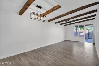 Photo #5: 6950027 Listing 