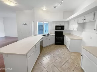 Photo #1: 6950214 Listing 