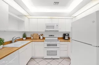 Primary Photo for MLS#: 6950501