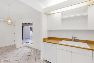 Photo #4: 6950501 Listing