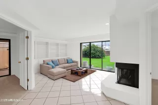 Photo #5: 6950501 Listing