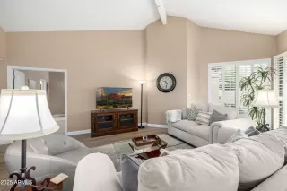 Photo #5: 6950511 Listing 