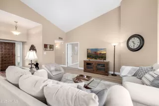 Photo #6: 6950511 Listing 