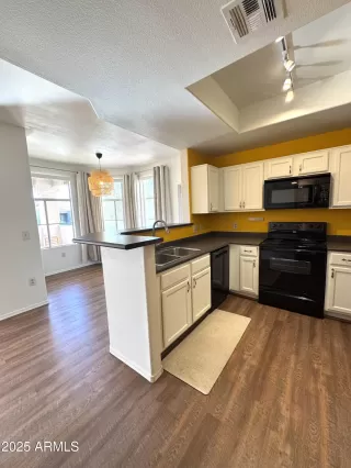 Photo #3: 6950524 Listing