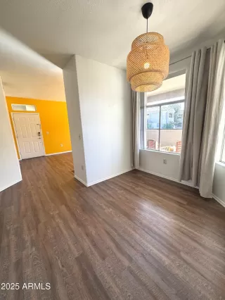 Photo #5: 6950524 Listing