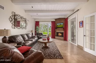 Photo #6: 6950534 Listing