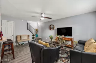 Photo #4: 6950626 Listing