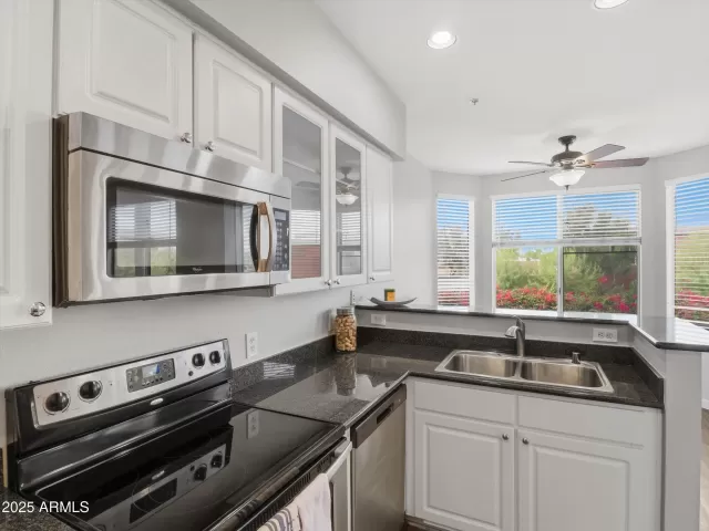 MLS: 6950630 Condo For Sale