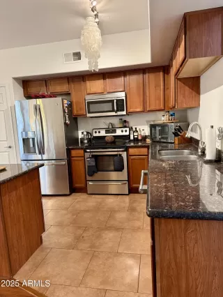 Photo #2: 6950680 Listing 