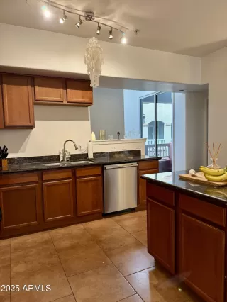 Photo #6: 6950680 Listing 