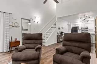 Photo #6: 6950715 Listing 