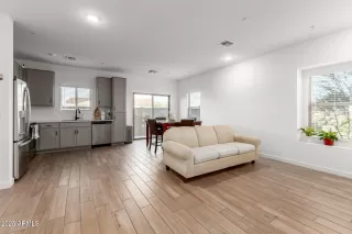 Photo #2: 6950850 Listing 