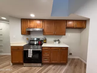 Photo #5: 6950860 Listing