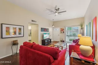 Photo #5: 6950947 Listing 