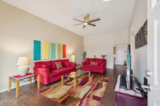 Photo #6: 6950947 Listing 