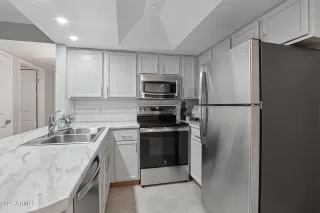 Photo #3: 6951107 Listing 