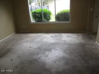 Photo #6: 6951122 Listing