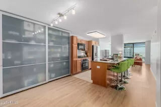 Photo #2: 6951123 Listing