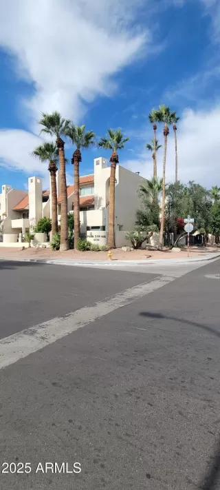 Photo #2: 6951266 Listing 