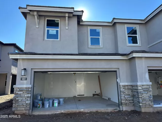 MLS: 6951353 Condo For Sale