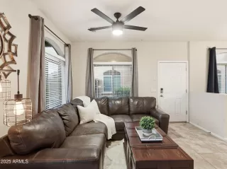 Photo #2: 6951449 Listing 