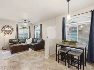 Photo #4: 6951449 Listing 