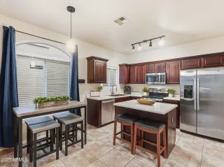 Photo #5: 6951449 Listing 