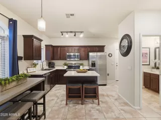 Photo #6: 6951449 Listing 