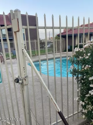 Photo #3: 6951552 Listing 