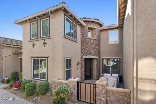 MLS: 6951642 Condo For Sale