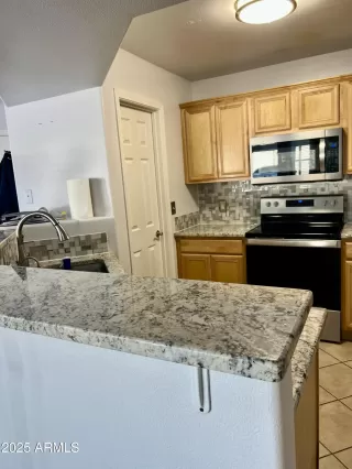 Photo #5: 6951652 Listing 