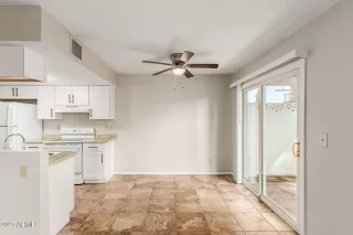 Photo #6: 6951689 Listing 