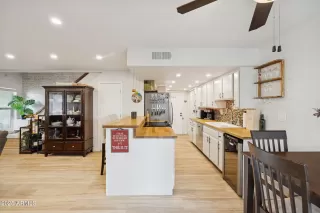 Photo #4: 6951707 Listing 