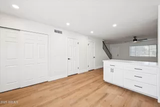 Photo #4: 6951868 Listing 