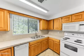 Photo #6: 6951909 Listing