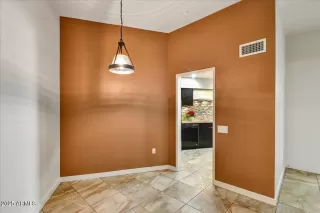 Photo #4: 6951962 Listing